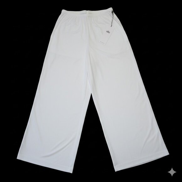 NWT Alo Yoga Breezy Wide Leg Pant (Regular) in White Lightweight Pants M - Picture 2 of 7